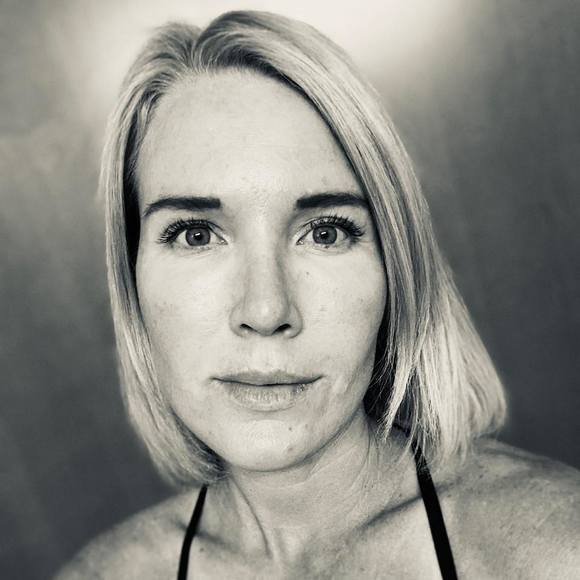 Meet your Posher, Danielle - Picture 1 of 1